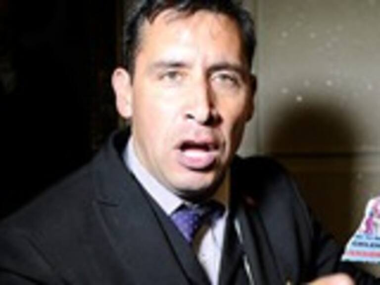 Pastor Soto agredió a líder del Movilh en el Centro de Justicia