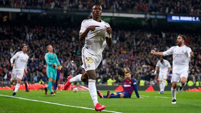 MADRID, SPAIN - MARCH 01: Vinicius Jr of Real MAdrid CF celebrates after scoring his team's first goal during the Liga match between Real Madrid CF and FC Barcelona at Estadio Santiago Bernabeu on March 01, 2020 in Madrid, Spain. (Photo by Diego Souto/Quality Sport Images/Getty Images)