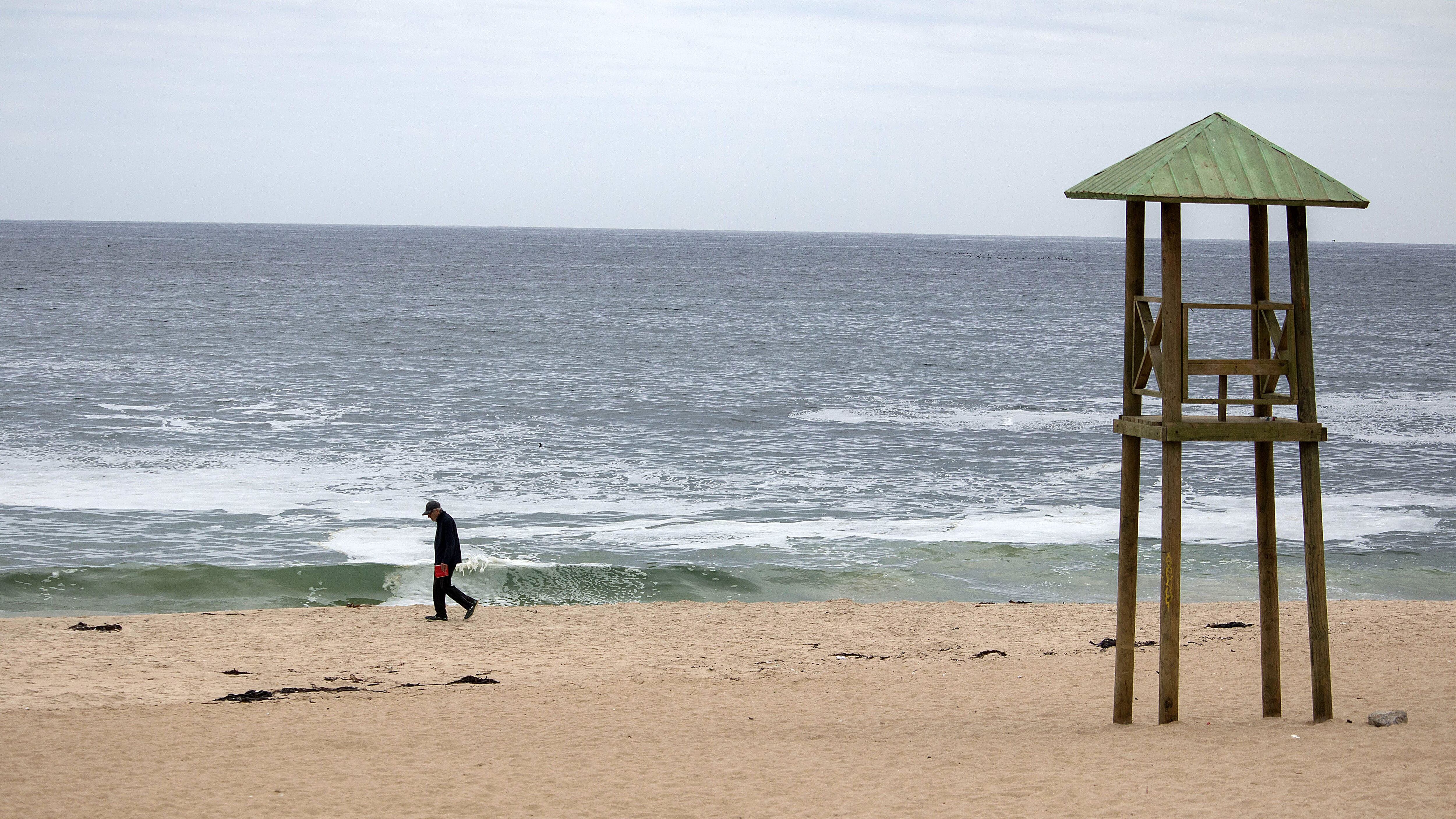 Encontraron sin vida a hombre que ingresó al mar en El Quisco
