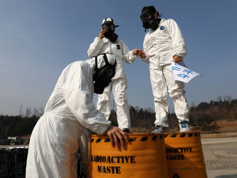 Protesta contra los desechos de la central nuclear de Fukushima