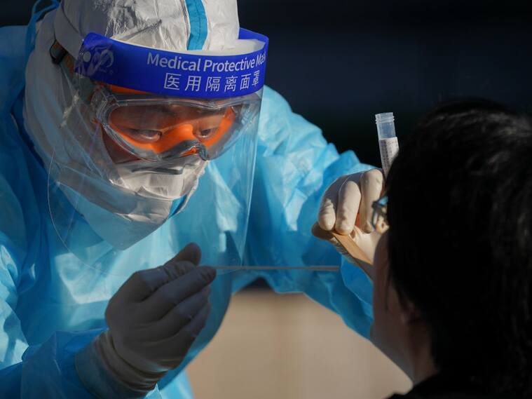 Médicos continúan con testeo masivo del Covid-19 en China