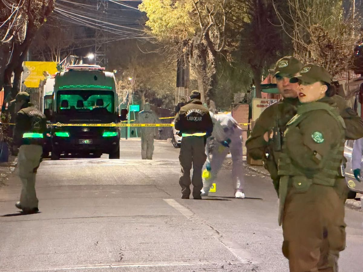 Disparo a quemarropa en Lo Prado: adolescente de 17 años muere tras ser baleado en el exterior de una barbería