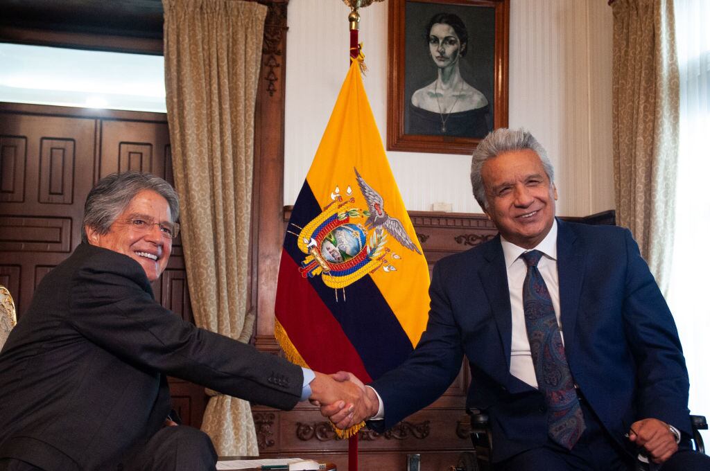 El actual presidente de Ecuador, Guillermo Lasso, junto al exmandatario Lenín Moreno
