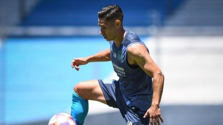 Óscar Opazo se muestra en Racing y suma minutos en el primer amistoso del 2023