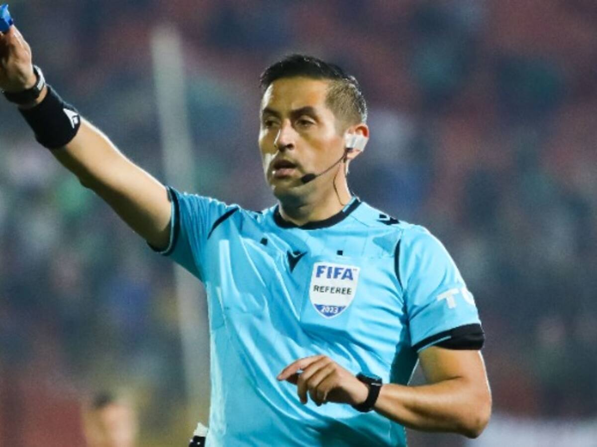 Confirman árbitros para la ida y vuelta del choque entre Colo Colo y la UC por la final zonal de Copa Chile