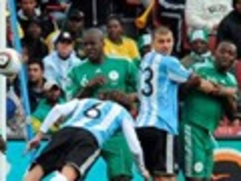 En vivo: En seis minutos, Argentina puso de »cabeza» a Nigeria. 1 – 0