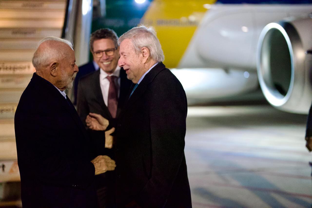 Presidente de Brasil aterriza en Chile: se reunirá de manera oficial con Presidente Gabriel Boric