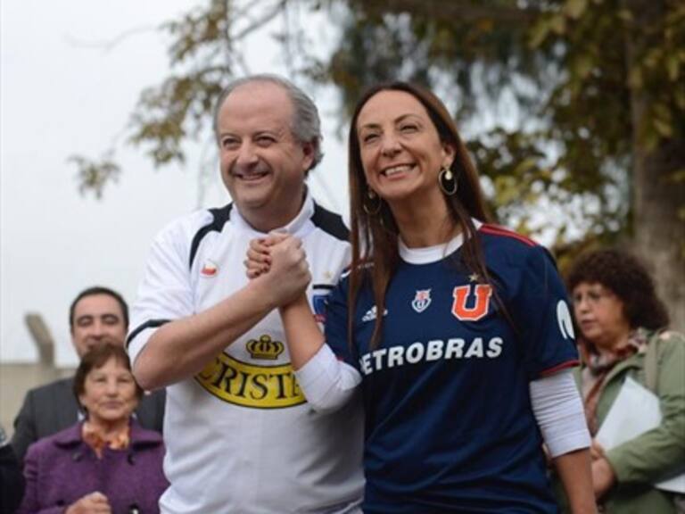 Ministros hicieron su apuesta en la previa al superclásico del fútbol chileno