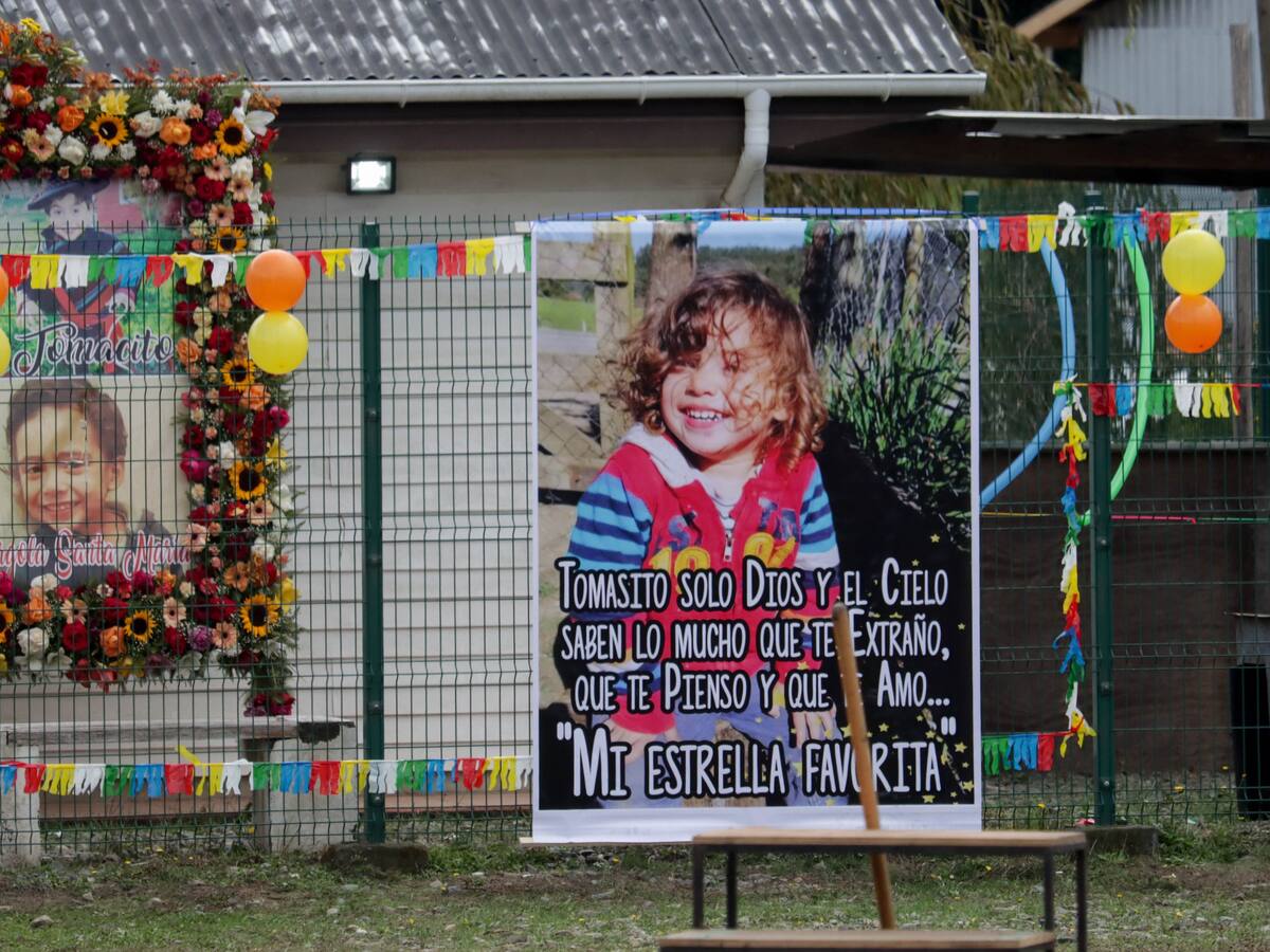 Cuerpo de Tomás Bravo está siendo velado por familiares y amigos en Raqui Bajo de Arauco