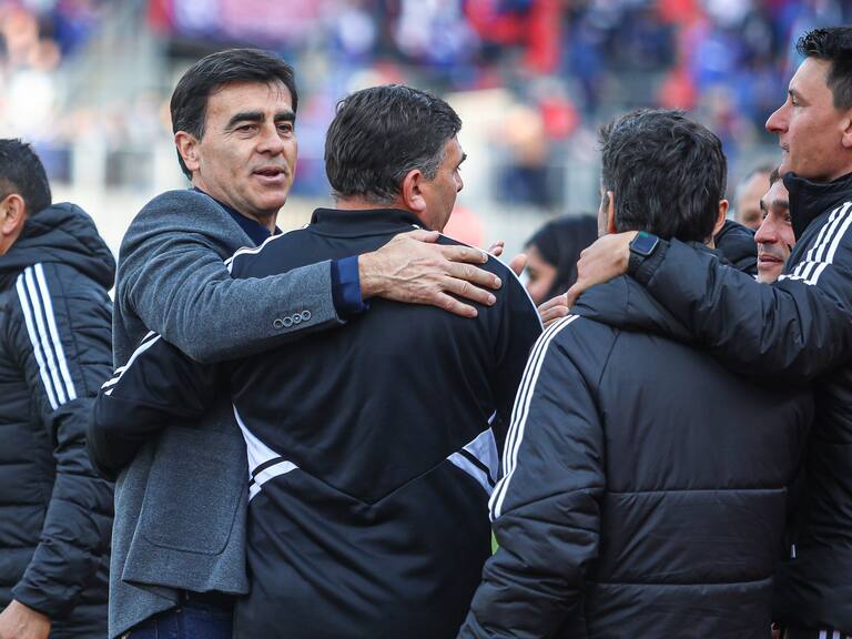 31 DE JULIO DE 2022/SANTIAGOFestejos de Colo Colo, durante el partido vlido por la vigsima fecha del Campeonato Nacional 2022, entre Universidad de Chile y Colo Colo, disputado en el Estadio Fiscal de Talca.
FOTO: SEBASTIAN ORIA/AGENCIAUNO