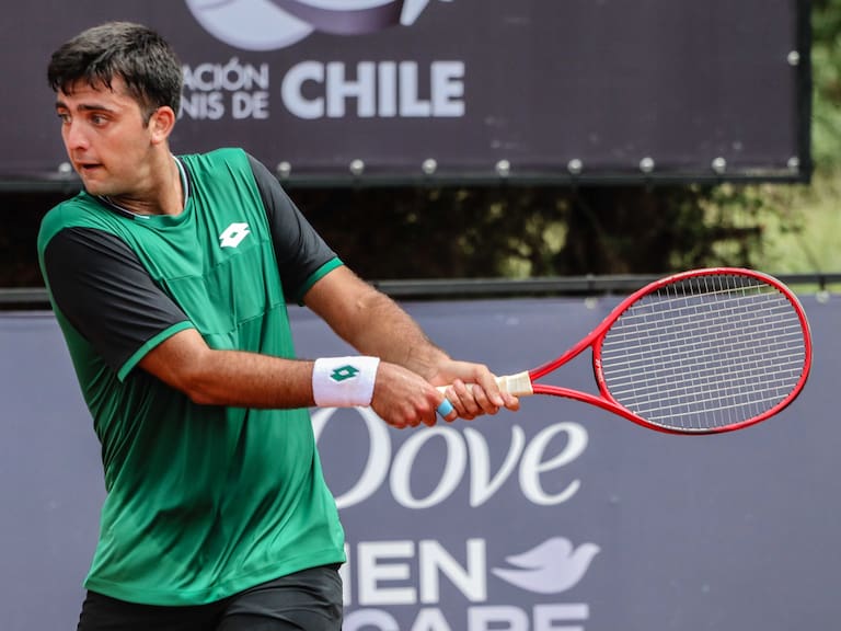 Tomás Barrios sigue a paso firme y se instaló en cuartos de final del Challenger de Santiago