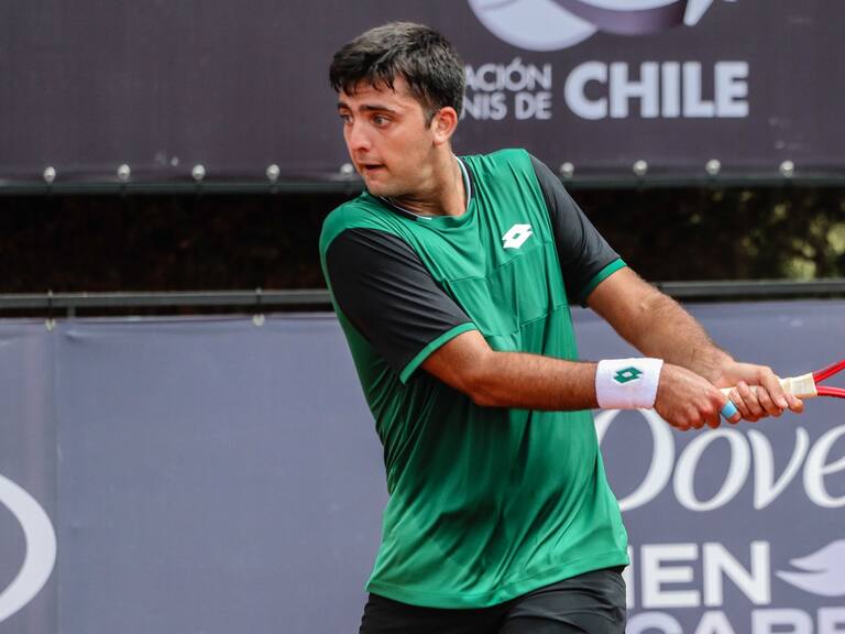 Tomás Barrios sigue a paso firme y se instaló en cuartos de final del Challenger de Santiago
