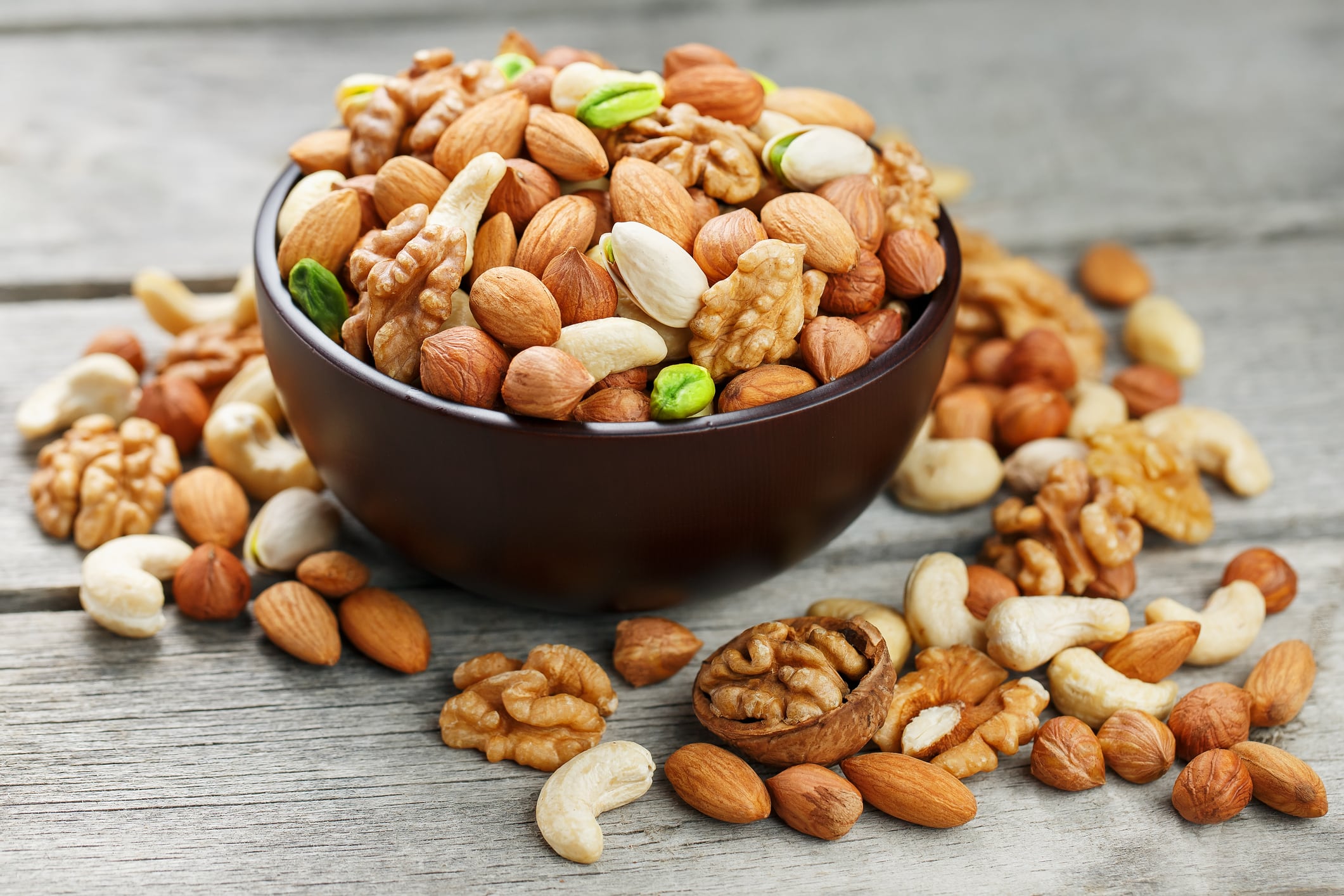 Estos son los alimentos saludables que estás comiendo pero que no te ayudan a perder peso, según una nutricionista