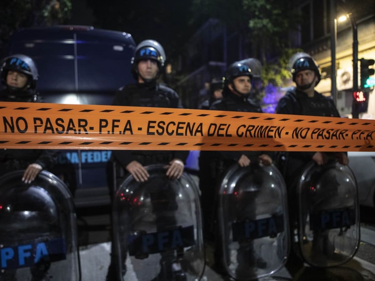 Crimen macabro en Argentina: joven asesinó a un hombre y le arrancó los ojos acusando que “era el diablo”