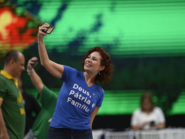 Diputada de ultraderecha Carla Zambelli en un acto en Rio de Janeiro