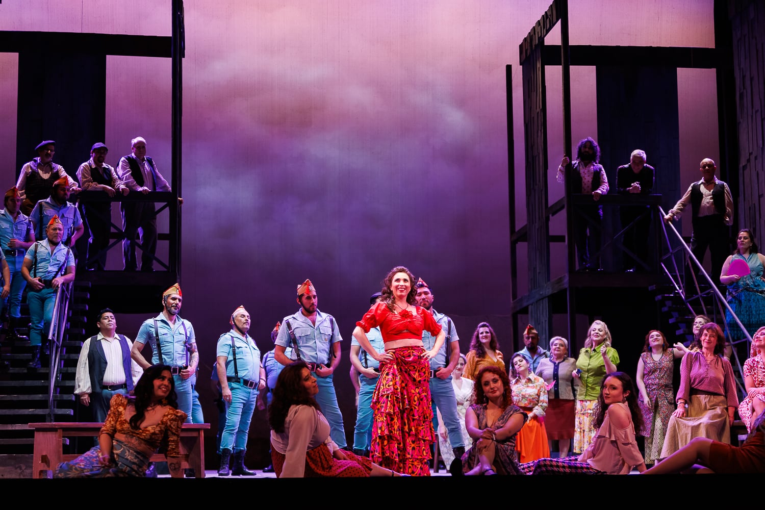 Mezzosoprano chilena y director español triunfan en ópera “Carmen”: la última fecha para verla