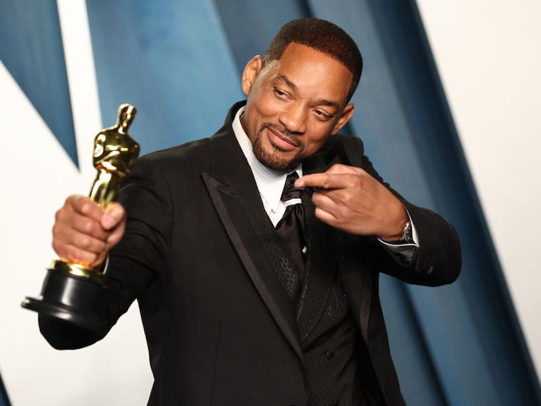 BEVERLY HILLS, CALIFORNIA - MARCH 27: Will Smith attends the 2022 Vanity Fair Oscar Party hosted by Radhika Jones at Wallis Annenberg Center for the Performing Arts on March 27, 2022 in Beverly Hills, California. (Photo by Arturo Holmes/FilmMagic)