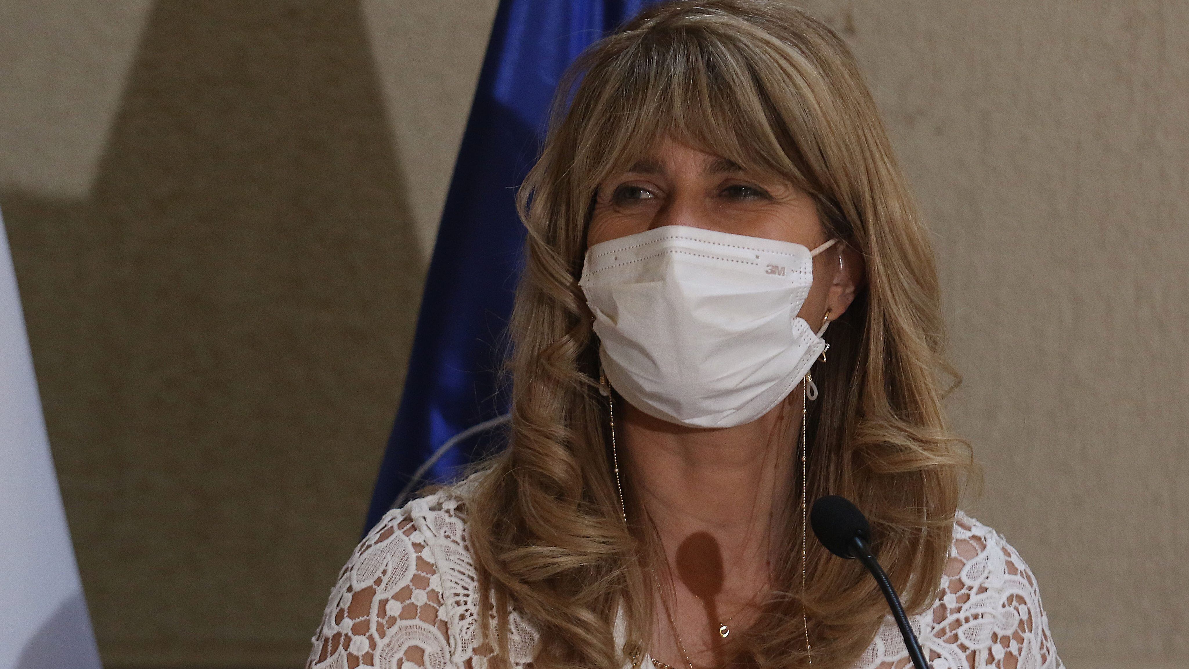 03 DE NOVIEMBRE DE 2021/VALPARAISOLa presidenta del Senado, Ximena Rincón, ofrece un punto de prensa, luego que se confirmara el caso positivo de Covid-19 del diputado Gabriel Boric y el contacto estrecho de la senadora Yasna Provoste.
FOTO: LEONARDO RUBILAR CHANDIA/AGENCIAUNO