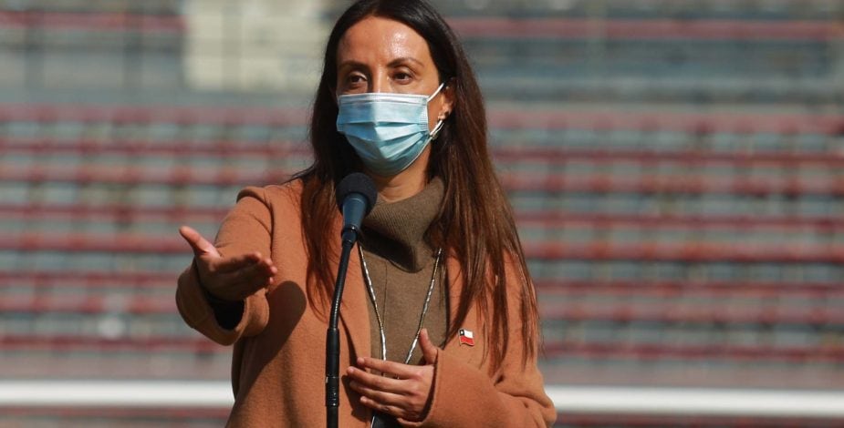 Cecilia Pérez en éxtasis tras el triunfo de la U: "Me encanta mucho el juego de Sebastián Miranda fuera y dentro de la cancha"