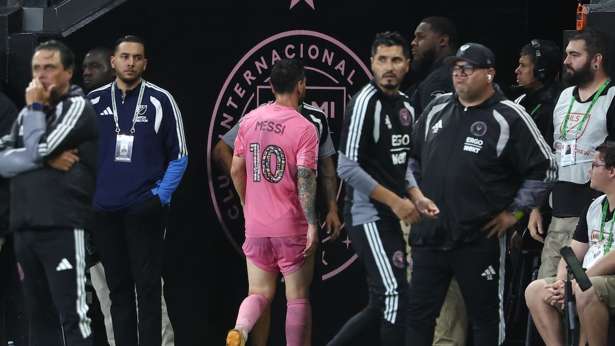 Messi sale lesionado en Inter Miami y genera preocupación en Argentina a menos de un mes del comienzo del Mundial 2026