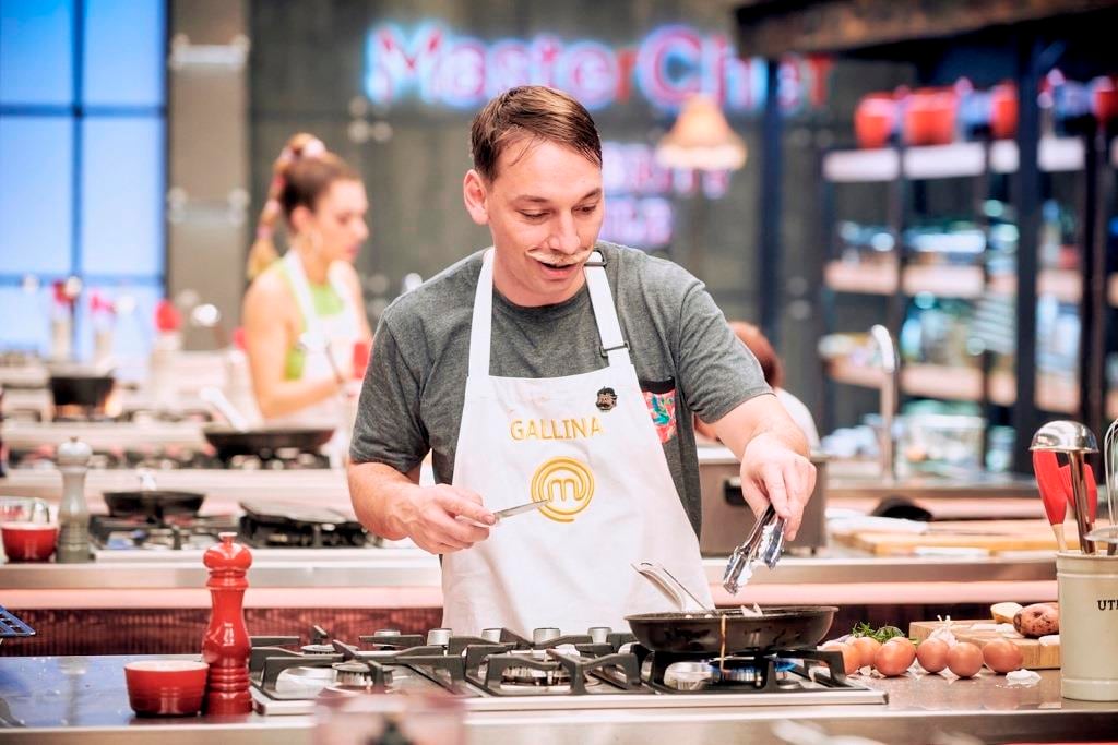 Gallina inspiró los memes en último capítulo de MasterChef: Estrenó nuevo bigote