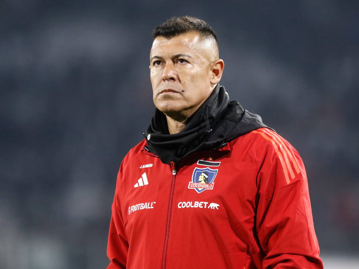 Jorge Almirón fustiga la denuncia de la U: “Estaban con 10 puntos de ventaja, no es culpa nuestra de que los pasáramos”