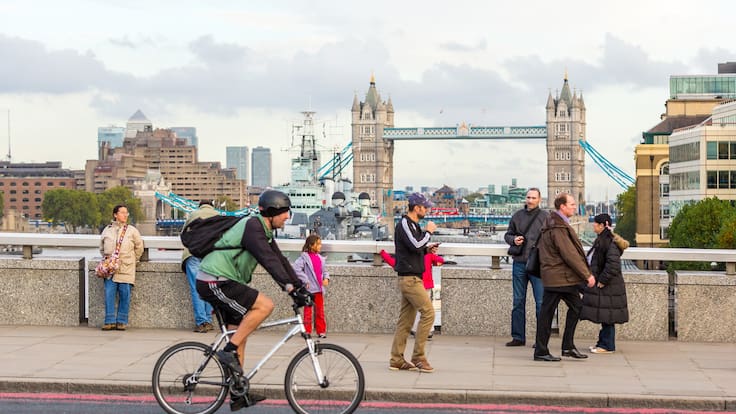“En Santiago tratamos, pero se las robaban”: la historia del chileno que triunfa en Londres con llamativo negocio de arriendo