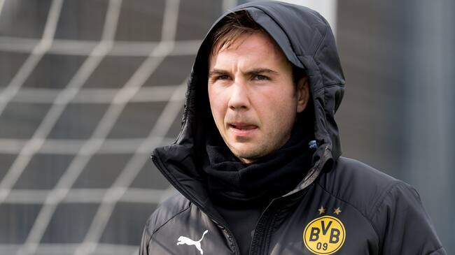 DORTMUND, GERMANY - FEBRUARY 25: (BILD ZEITUNG OUT) Mario Goetze of Borussia Dortmund looks on during the Borussia Dortmund Training Session on February 25, 2020 in Dortmund, Germany. (Photo by Max Maiwald/DeFodi Images via Getty Images)