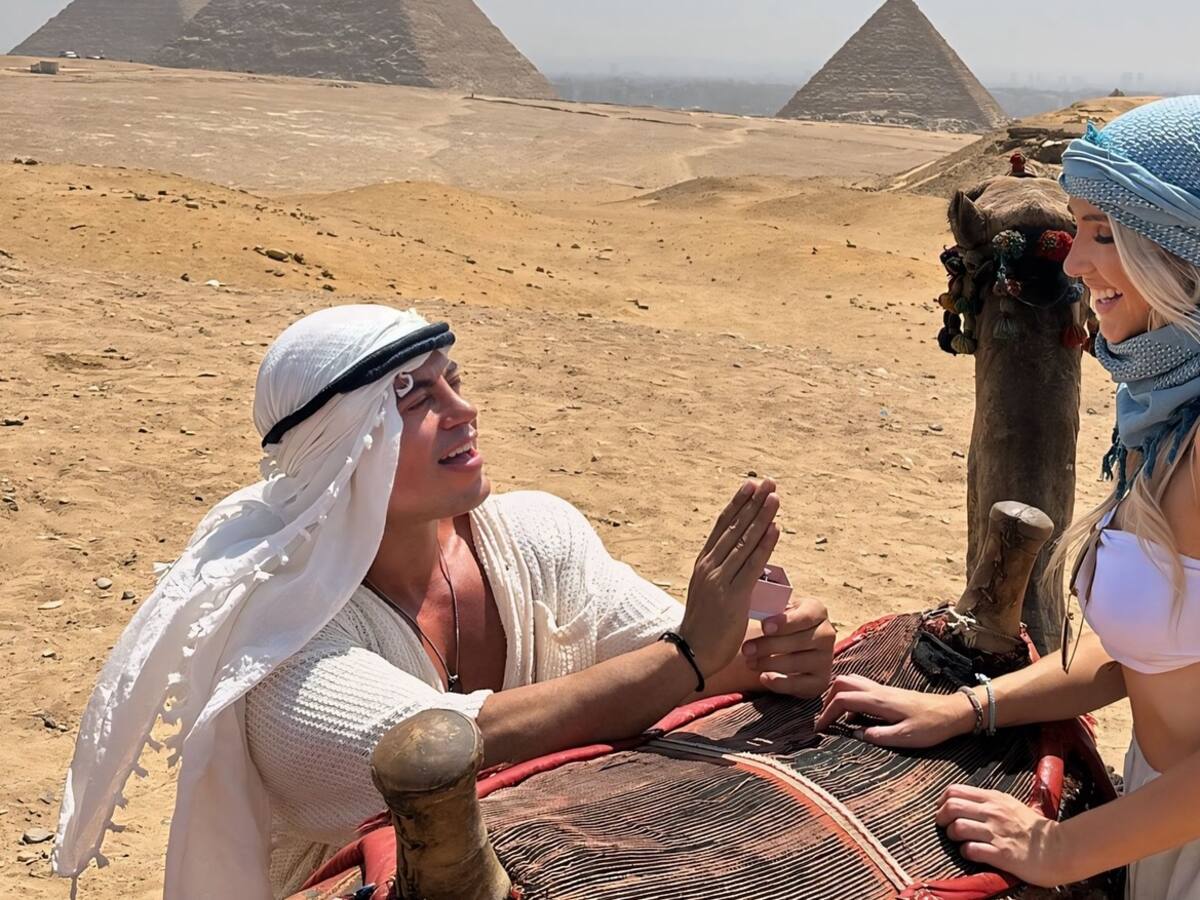 ¡Bruno Zaretti se casa! Así fue el emotivo momento en el que el integrante de Axe Bahía le pidió matrimonio a su novia en El Cairo