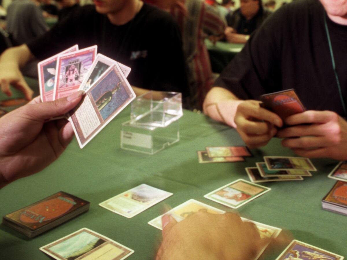 “El Club Magic”: Contraloría inicia sumario a funcionarios acusados de jugar cartas en horario laboral