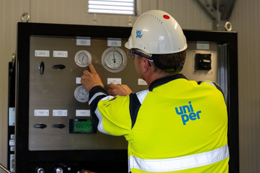 Trabajador de la empresa privada de gas Uniper en una planta en Alemania