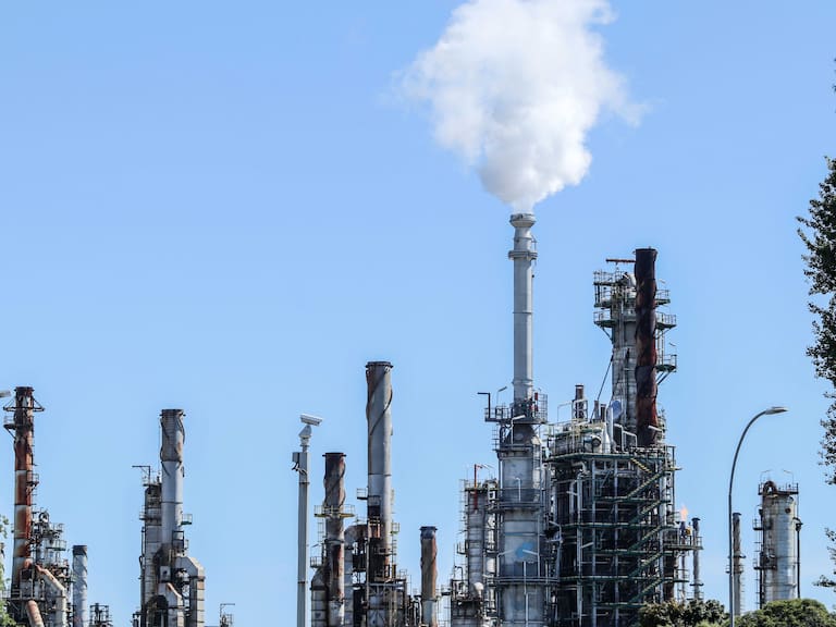 Evacuación en refinería de ENAP Biobío genera alarma en Hualpén: fuerte emanación obligó a movilizar a cientos de trabajadores