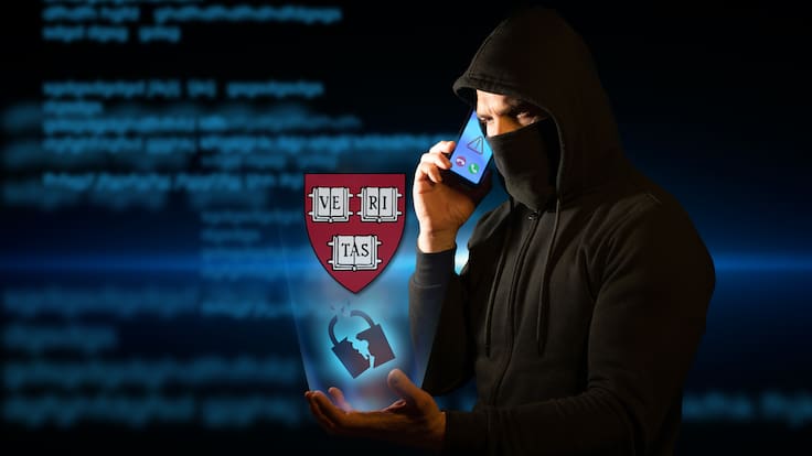 Harvard sufre filtración de datos tras ataque telefónico: alumnos y trabajadores se vieron afectados