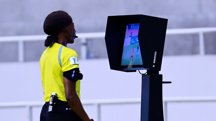 Mundial Femenino Sub 17 tendrá VAR por primera vez y no habrá ninguna árbitra chilena en los partidos