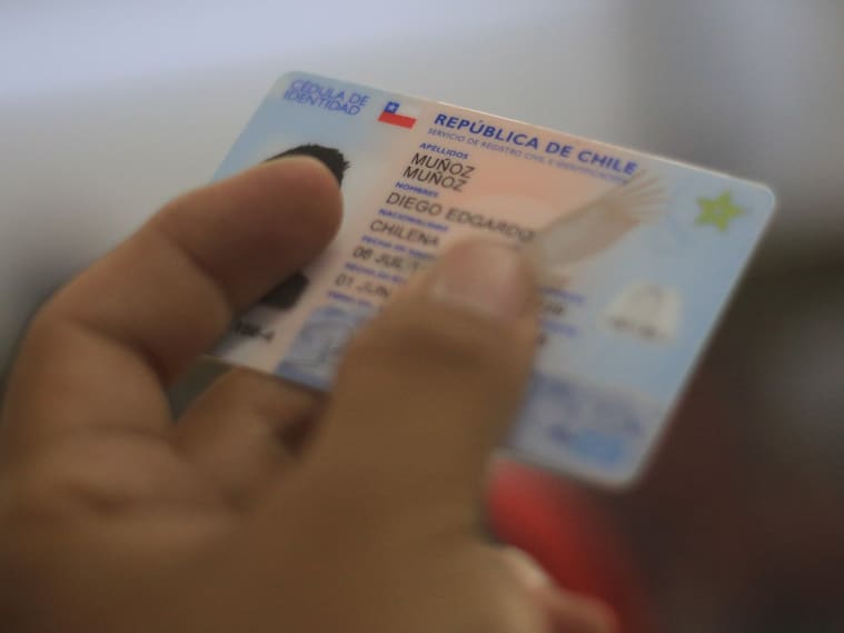 Abogada sobre ley que permite cambio de apellidos: "Solamente se puede efectuar una vez en la vida"
