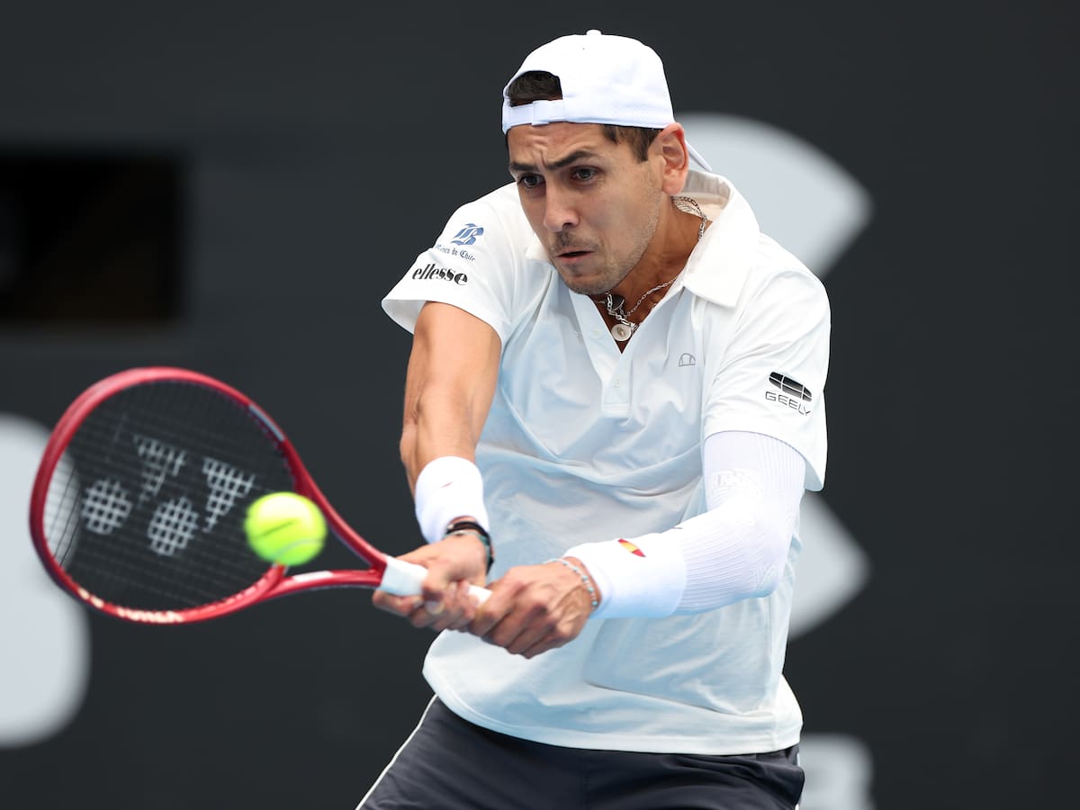 Alejandro Tabilo sufre feroz remontada y se despide del ATP 250 de Auckland en octavos de final