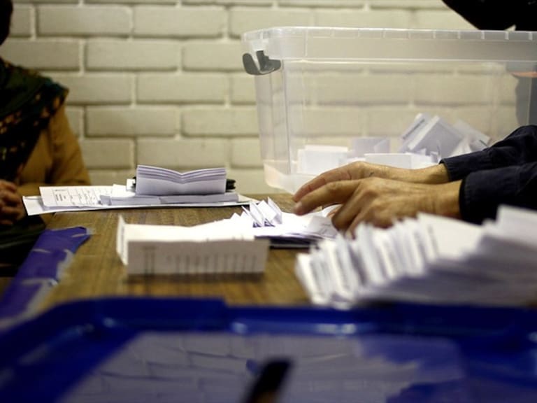 Padrón del Servel: ¿Corresponde que vaya la dirección en un documento de acceso público?