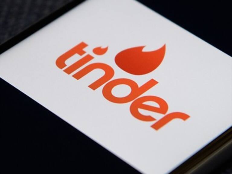 «Depravado» finge ser mujer en Tinder para abusar sexualmente de otros hombres