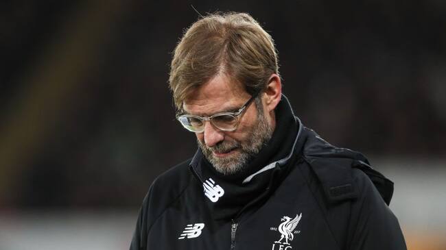 SWANSEA, WALES - JANUARY 22: Jurgen Klopp manager / head coach of Liverpool looks dejected during the Premier League match between Swansea City and Liverpool at Liberty Stadium on January 22, 2018 in Swansea, Wales. (Photo by Matthew Ashton - AMA/Getty Images)