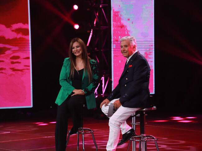 El homenaje a Myriam Hernández, quien fue entrevistada por Pablo Aguilera. Foto: Premios Musa.