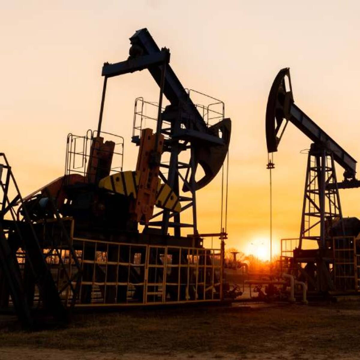 El petróleo Brent se dispara un 5,8% y roza los 115 dólares tras nuevos ataques en el Golfo Pérsico