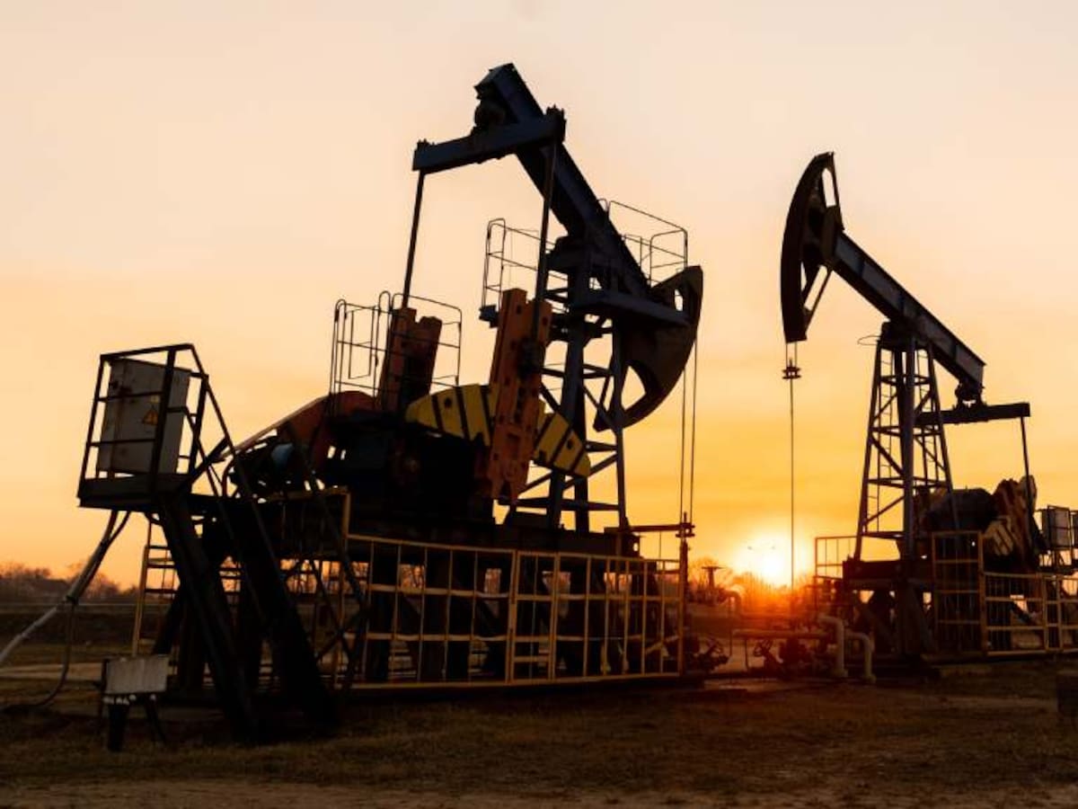 Petróleo se dispara ante bajas expectativas de acuerdo entre EE.UU. e Irán