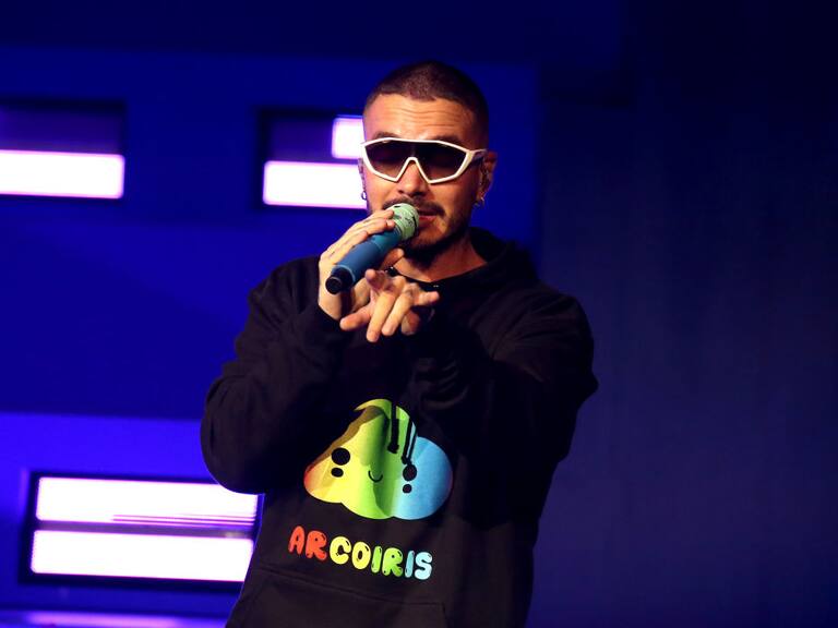 J Balvin se hizo presente en la Teletón: «Es el momento de estar más unidos»