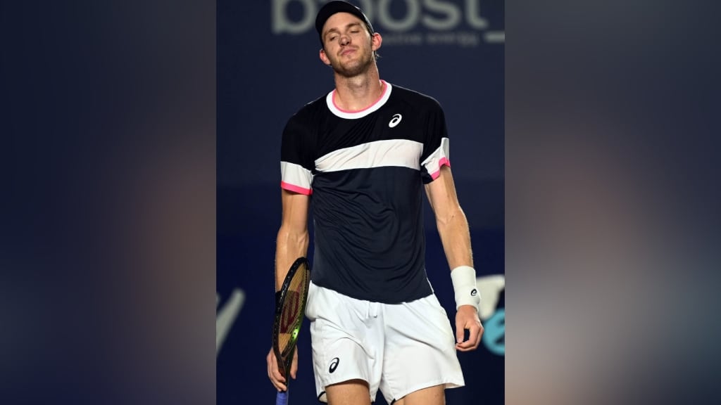 Nicolás Jarry es eliminado en Los Cabos tras caer en un partidazo ante Stefanos Tsitsipas