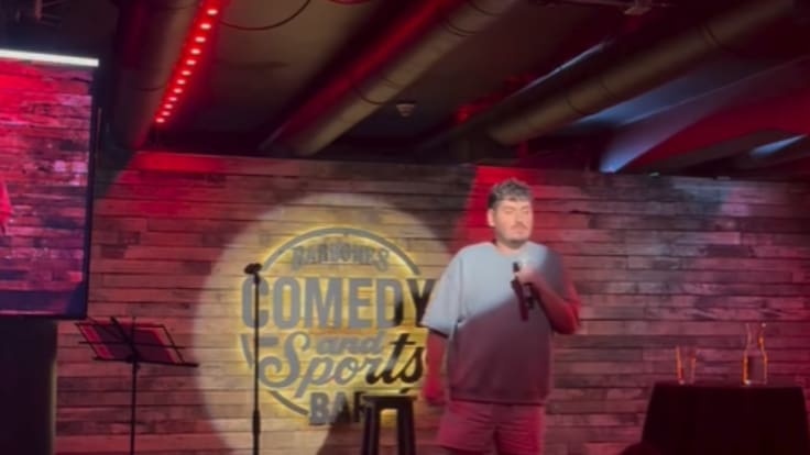 “Te amo, me siento vacío y desgarrado”: comediante chileno KakoAmedia confirma la muerte de su padre