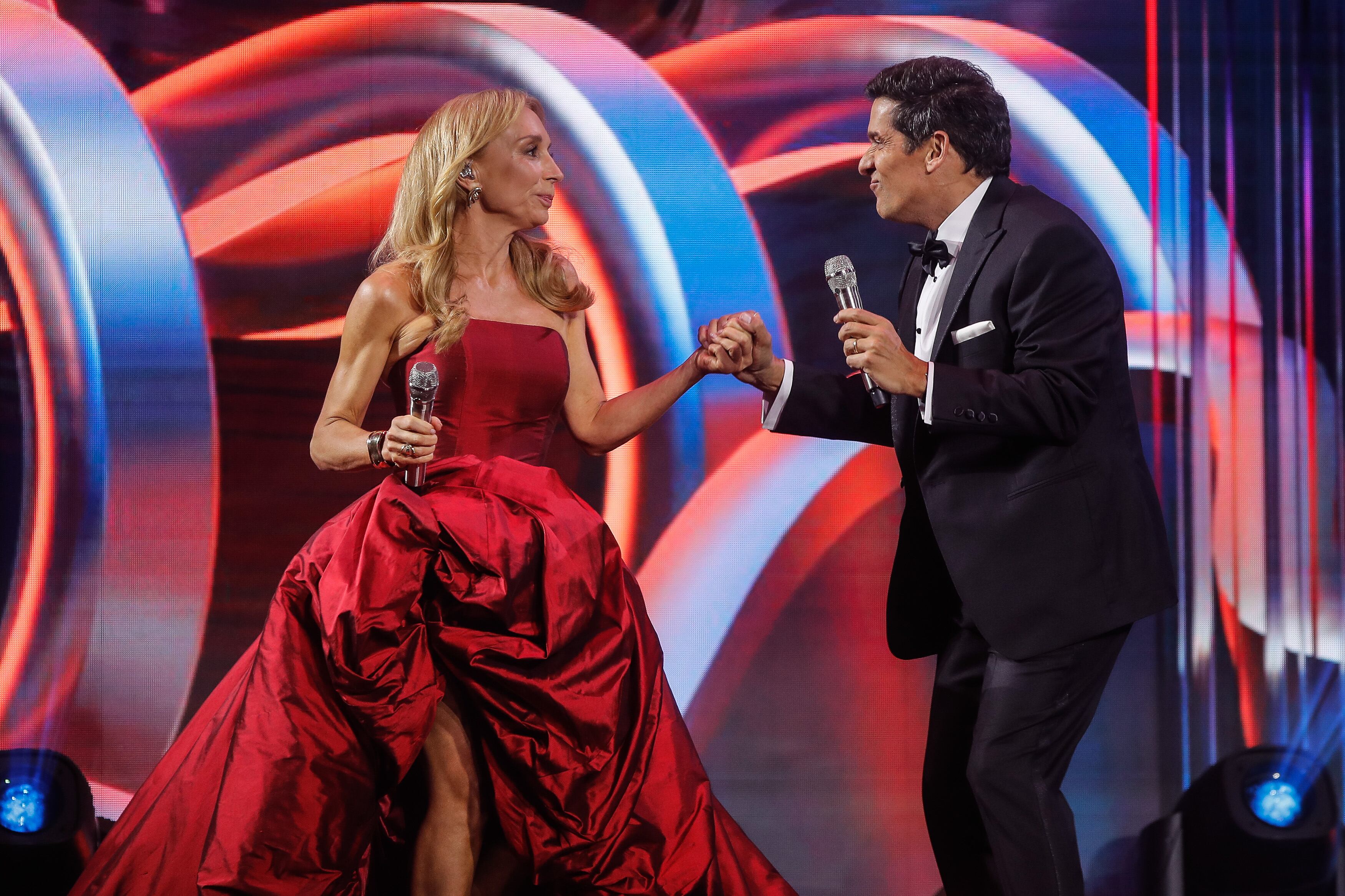24 DE FEBRERO DE 2025 / VIÑA DEL MARLos Animadores Karen Doggenweiler y Rafael Araneda durante la segunda noche del Festival Internacional de la canción Viña 2025 en la Quinta Vergara.
FOTO: DIEGO MARTIN /AGENCIAUNO