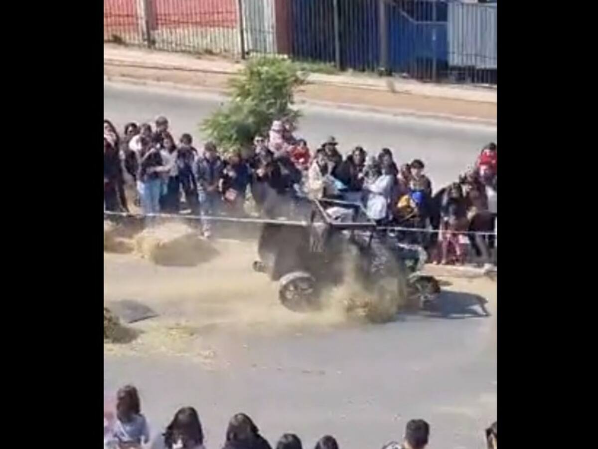 Accidente en carrera de “Autos Locos” en Ovalle termina con cuatro lesionados: participante perdió el control y los atropelló