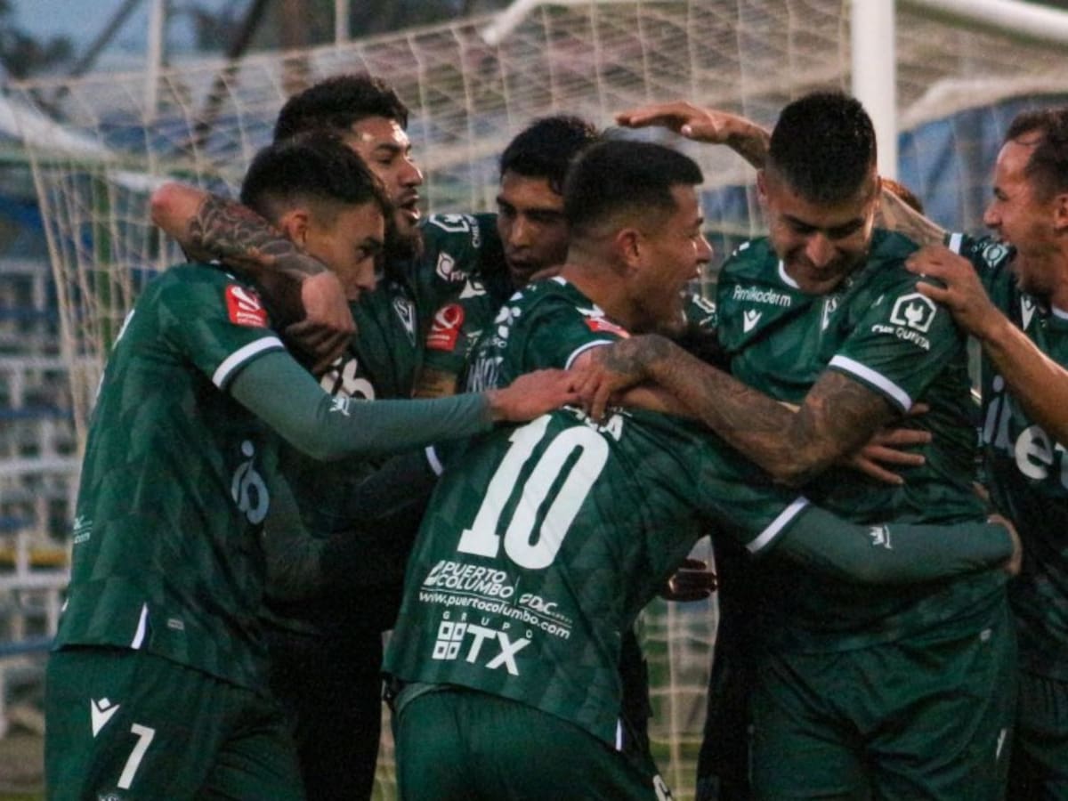 Santiago Wanderers vuelve a festejar y consigue un agónico triunfo ante Deportes Santa Cruz en la Primera B