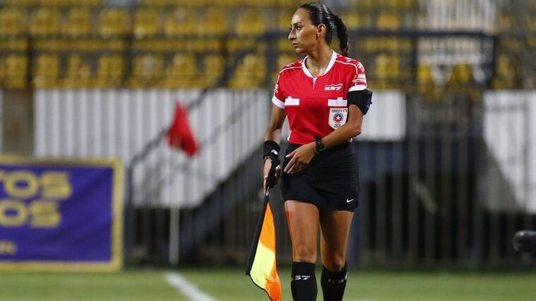 10 DE FEBRERO DE 2020/VIÑA DEL MARLa arbitro asistente Cindy Nahuelcoy, durante el partido por la fecha 3 del Campeonato Nacional AFP PlanVital 2020, entre Everton y Coquimbo Unido, disputado en el Estadio Sausalito.
FOTO: LEONARDO RUBILAR CHANDIA/AGENCIAUNO