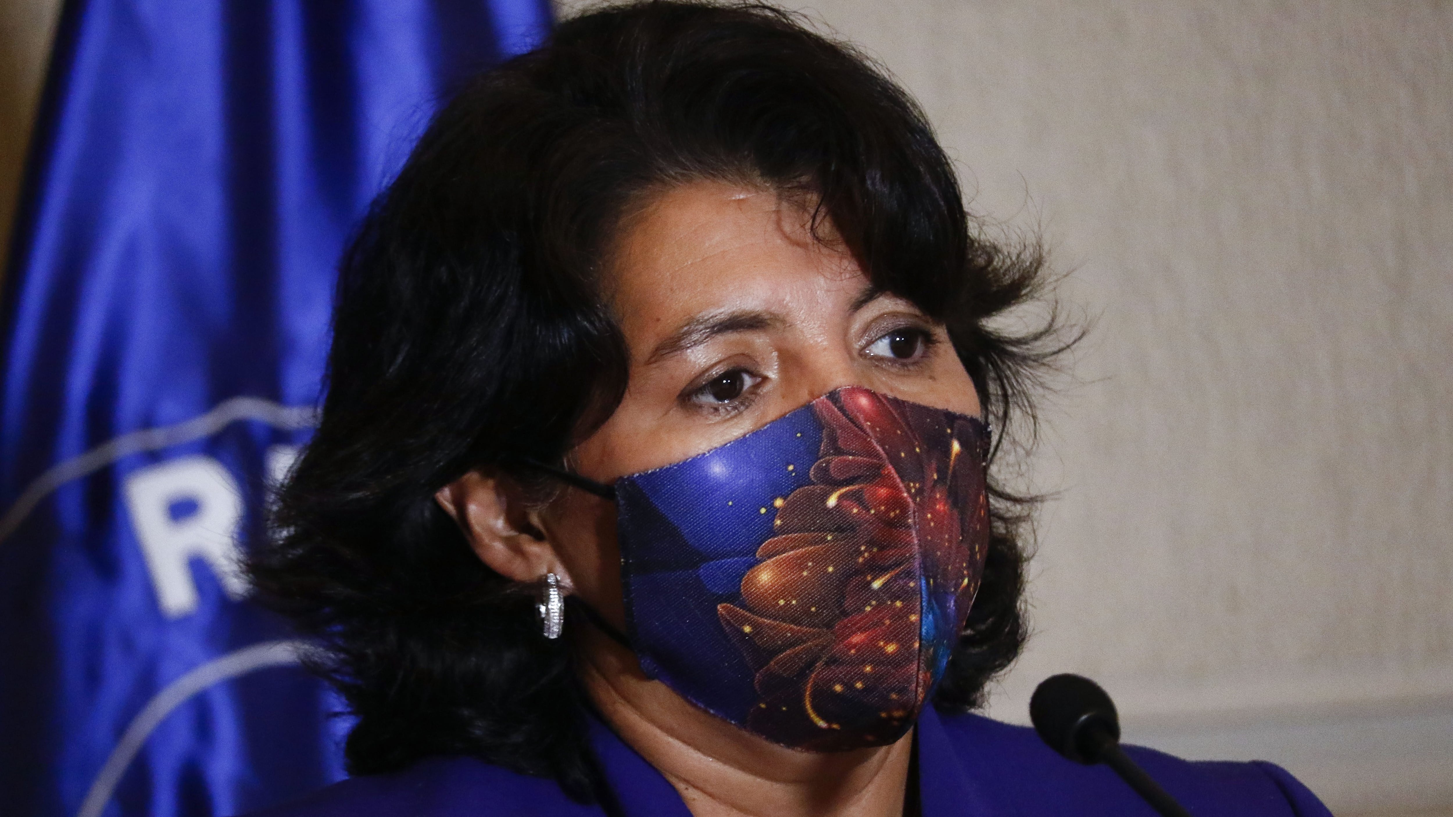31 DE MARZO DE 2021/VALPARAISOLa presidenta del Senado, senadora Yasna Provoste, ofrece un punto de prensa, tras la reunion sostenida con senadores de oposicion y los ministros de Hacienda y Desarrollo Social, en el marco de las negociaciones por el Bono Clase Media.
FOTO: LEONARDO RUBILAR CHANDIA/AGENCIAUNO